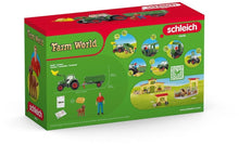 Afbeelding in Gallery-weergave laden, Schleich Farm World Tractor met aanhanger - 42608
