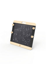 Afbeelding in Gallery-weergave laden, Speedy Monkey - houten verstelbaar schoolbord

