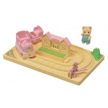 Afbeelding in Gallery-weergave laden, Sylvanian Families 5320 - Choo Choo trein met baby beer
