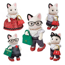 Afbeelding in Gallery-weergave laden, Sylvanian Families - Fashion speelset Town Girl Serie Tuxedo Kat - 5462
