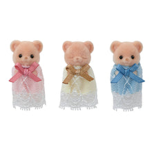 Afbeelding in Gallery-weergave laden, Sylvanian Families Biscuit beer drieling - 5866

