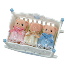 Afbeelding in Gallery-weergave laden, Sylvanian Families Biscuit beer drieling - 5866
