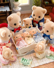 Afbeelding in Gallery-weergave laden, Sylvanian Families Biscuit beer drieling - 5866
