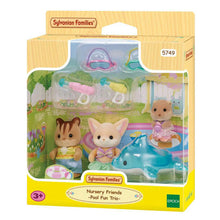 Afbeelding in Gallery-weergave laden, Fenna Leendertse ❤️ Sylvanian Families Nursery Friends - Pool Trio Fun - 5749
