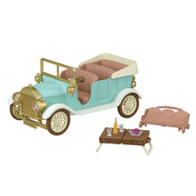 Afbeelding in Gallery-weergave laden, Sylvanian Families klassieke familie auto - 5868
