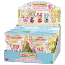 Afbeelding in Gallery-weergave laden, Sylvanian Families verrassingszakje Baby Konijntjes - 5924
