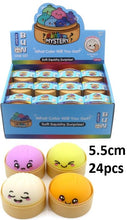 Afbeelding in Gallery-weergave laden, Squishy Bun Dumplings - Rainbow Mysterie - 5,5 cm
