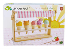 Afbeelding in Gallery-weergave laden, Tender Leaf Toys houten ijsjesset - Scoops &amp; Smiles
