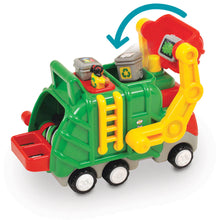 Afbeelding in Gallery-weergave laden, WOW Toys Flip &#39;n&#39; Tip Fred Recycling, vuilniswagen - 01018
