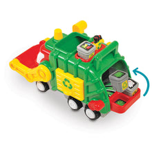 Afbeelding in Gallery-weergave laden, WOW Toys Flip &#39;n&#39; Tip Fred Recycling, vuilniswagen - 01018
