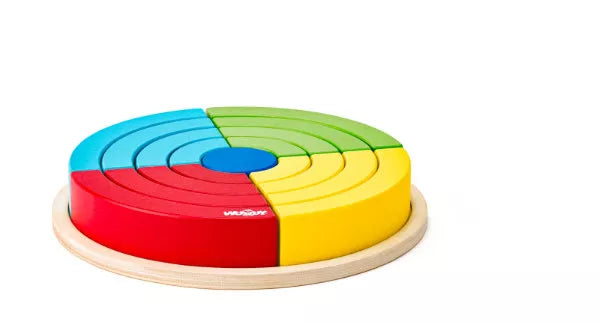 Woody hout regenboog cirkel stapelaar