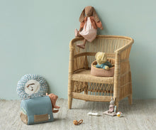 Afbeelding in Gallery-weergave laden, Maileg huisdieren mandje poeder 16-6912-00
