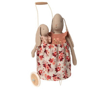 Afbeelding in Gallery-weergave laden, Maileg trolley rose bloemen
