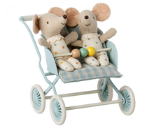 Afbeelding in Gallery-weergave laden, Maileg poppenwagen buggy baby muis mint munt  11-3107-00
