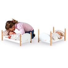 Afbeelding in Gallery-weergave laden, Janod Candy Chic houten poppen stapelbed - J05887
