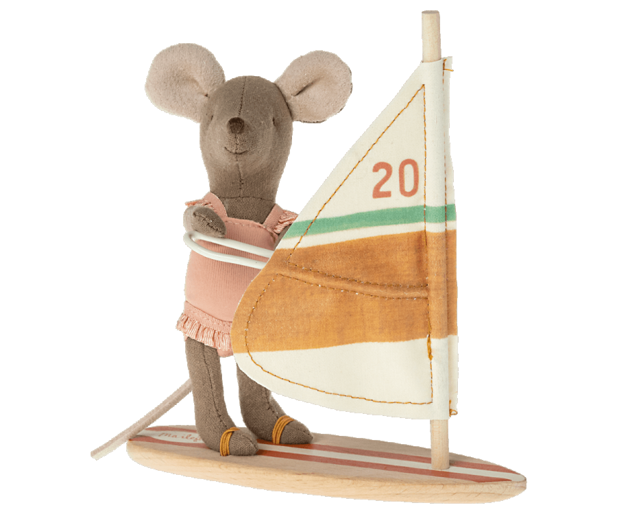 Maileg Beach Mouse, Strand muis surfer kleine zus muis 17-2104-00