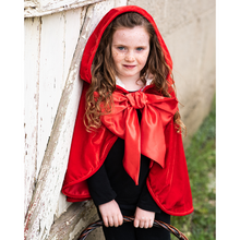 Afbeelding in Gallery-weergave laden, Great Pretenders verkleedcape Woodland Sprookjes Roodkapje cape, maat 4-6 jaar
