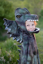 Afbeelding in Gallery-weergave laden, Great Pretenders dinosaurus cape - Grandasaurus Diliphosaurus cape met klauwen, maat 4-6 jaar - 56895
