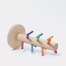 Afbeelding in Gallery-weergave laden, Grimm&#39;s houten sorteerhulp bouwringen Regenboog - 10162
