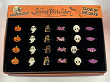 Afbeelding in Gallery-weergave laden, Great Pretenders Spooky Wooky Halloween ring - Glow in the dark
