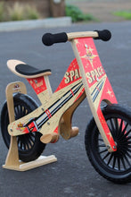 Afbeelding in Gallery-weergave laden, Kinderfeets houten loopfiets retro serie Rocket
